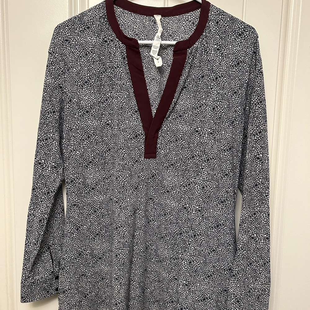 Size 6 Lululemon Effortless Dress
Excellent condition